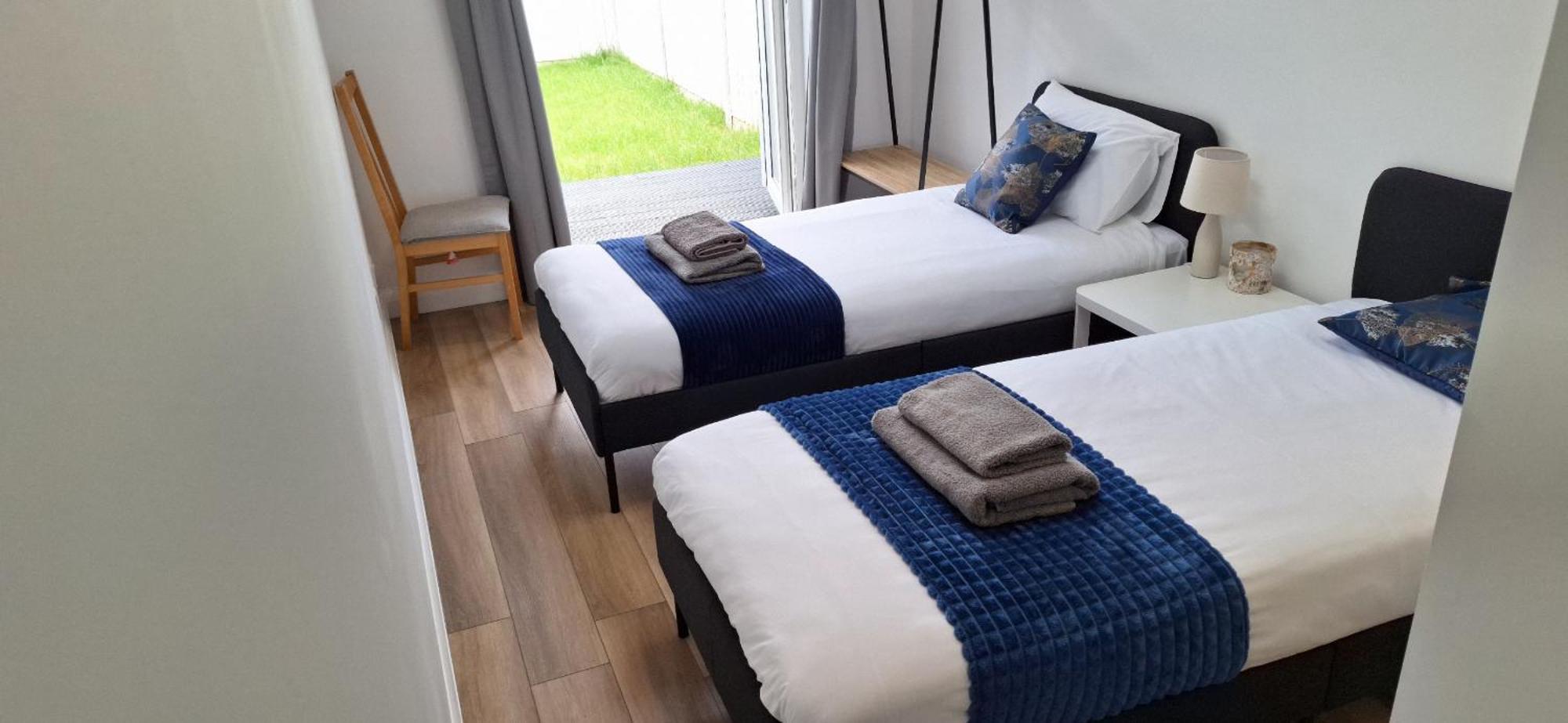 New 3 Bedrooms Flat In Ashford Near Heathrow Екстериор снимка