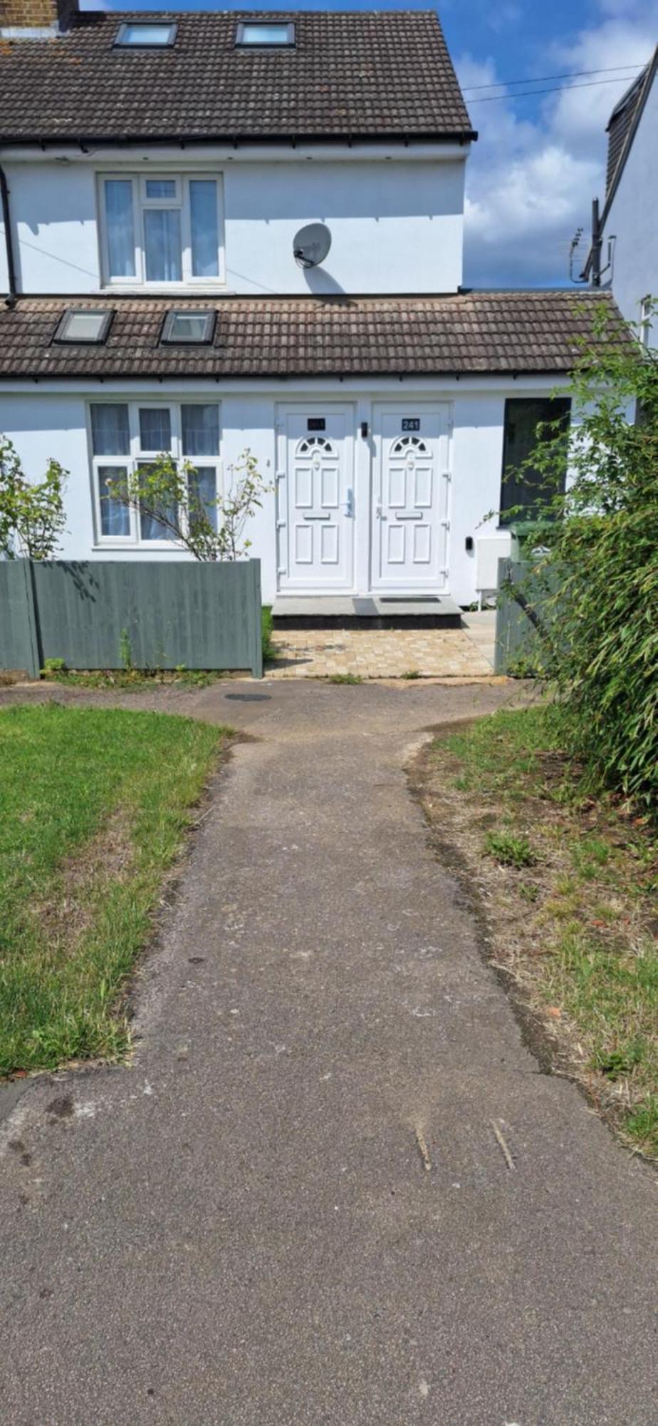 New 3 Bedrooms Flat In Ashford Near Heathrow Екстериор снимка