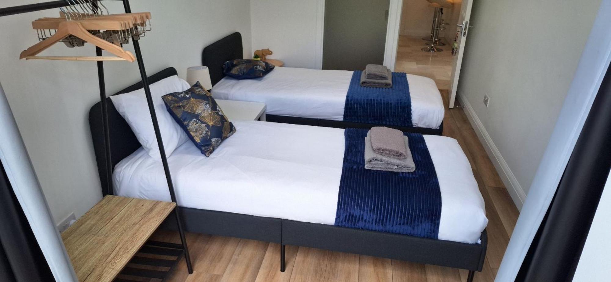 New 3 Bedrooms Flat In Ashford Near Heathrow Екстериор снимка