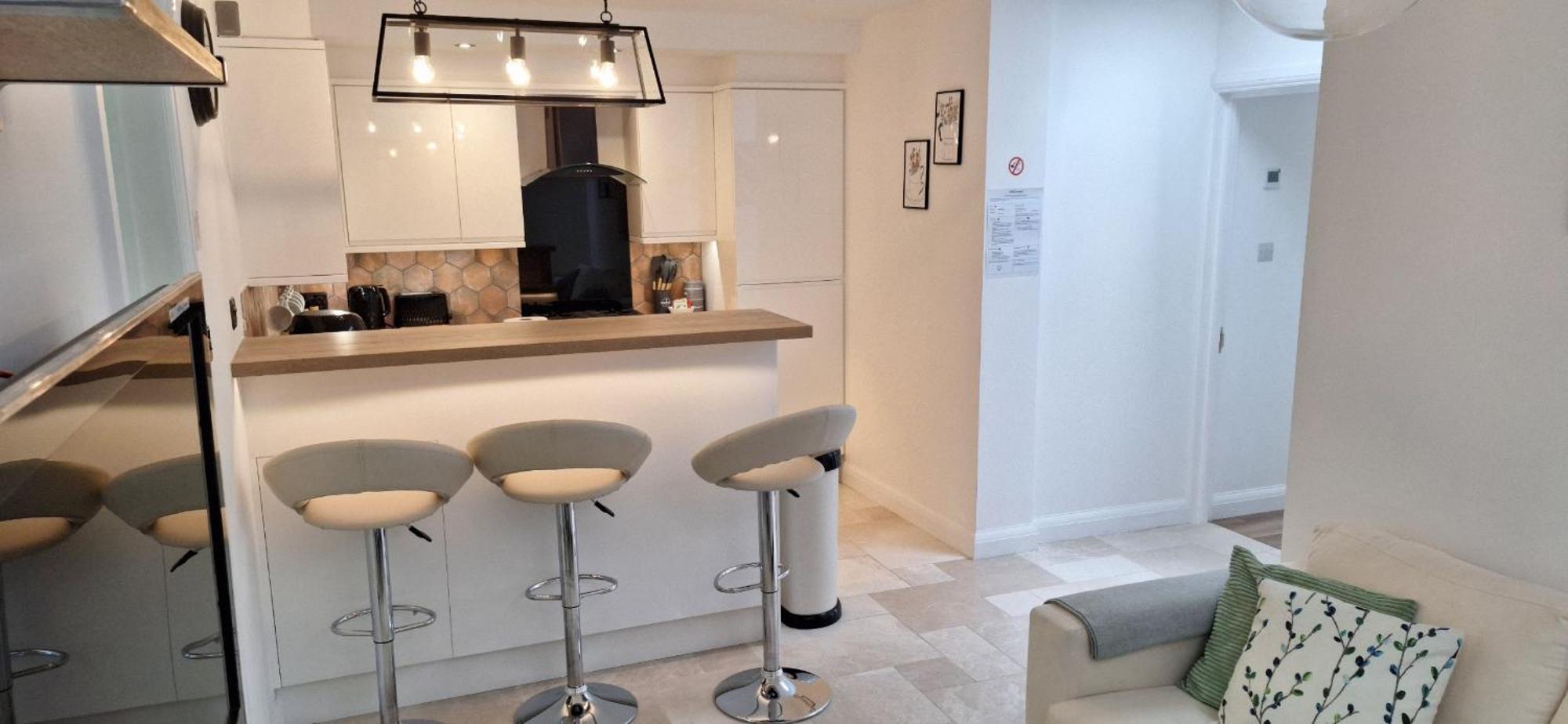 New 3 Bedrooms Flat In Ashford Near Heathrow Екстериор снимка