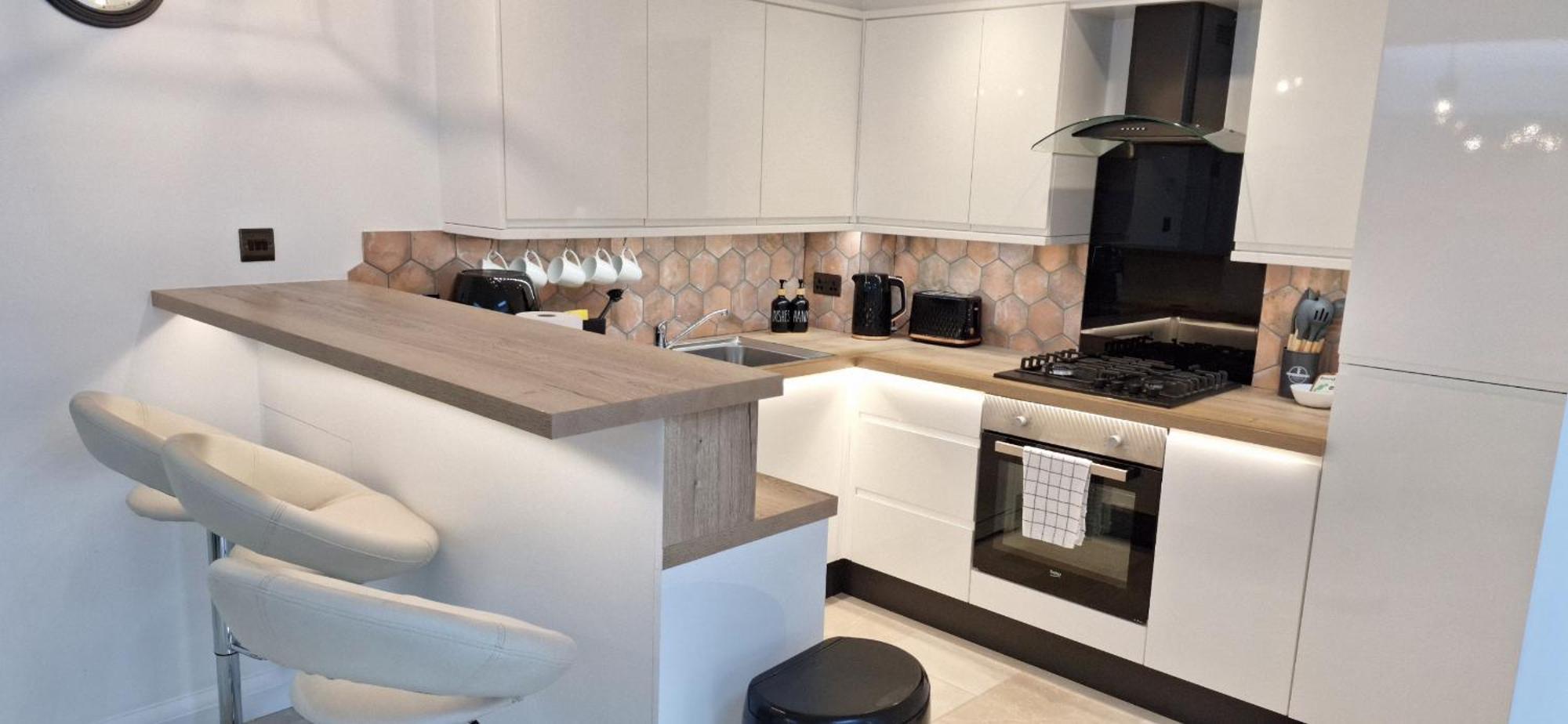 New 3 Bedrooms Flat In Ashford Near Heathrow Екстериор снимка